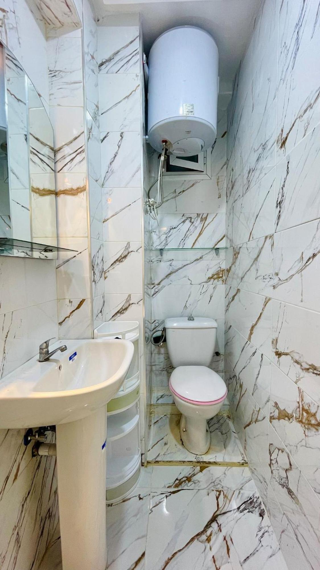 Fully Renovated In A Good Location Apartment *